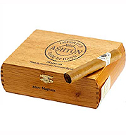 ashton cigars box closed image