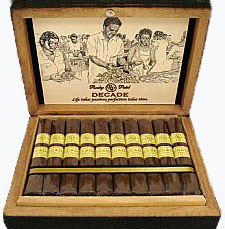Rocky_Patel_Decade_cigars_box_open