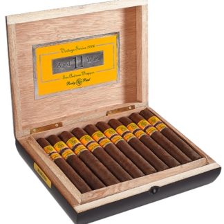 rocky-patel-vintage-2006-cigars-box-open-use-approved