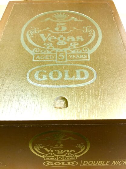 5 vegas gold cigar box top image