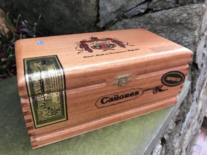 arturo fuente canones cigar box image