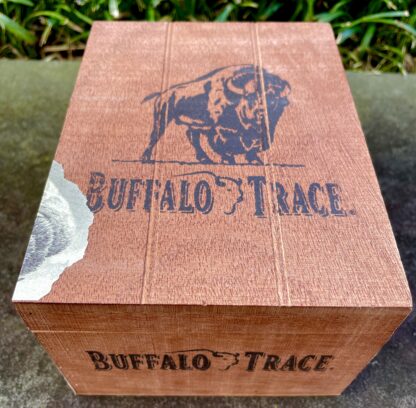 buffalo trace cigars box closed image