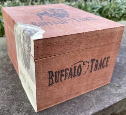 buffalo trace cigar box closed image